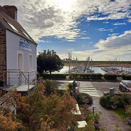 Hotel Traiteur Les Ormes, The Originals Relais Barneville-Carteret Buitenkant foto